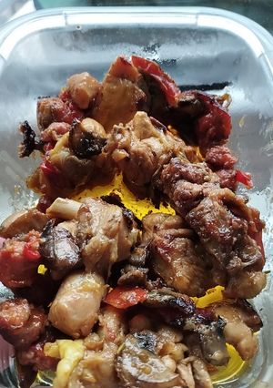 Una foto de 🥣Pollo y champiñones