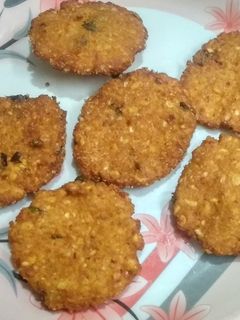 ஐயர் வீட்டு தவல வடை (Thavala vadai recipe in tamil) செய்முறை முக்கிய புகைப்படம்