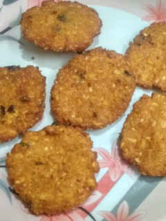 ஐயர் வீட்டு தவல வடை (Thavala vadai recipe in tamil) செய்முறை முக்கிய புகைப்படம்