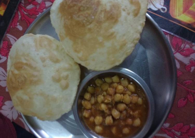 How to Prepare Super Quick Homemade Chole bhature