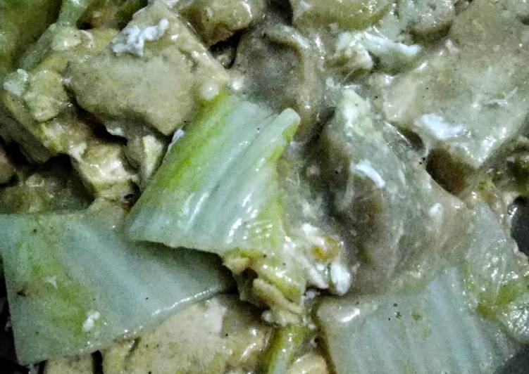 Bagaimana Menyiapkan Sawi putih masak tahu kuah telur (kental) yang Bikin Ngiler