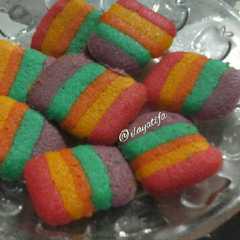 Lidah Kucing Rainbow (Tanpa Cetakan) রেসিপির প্রধান ছবি