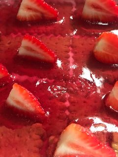 صورة لوصفة 🍓كعكة جيلي التوت🍓