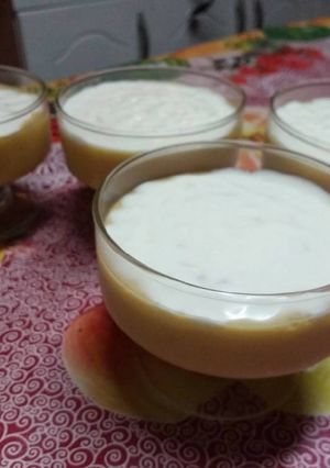 Una foto de Postre durazcrem