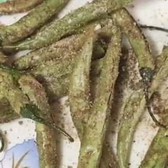A picture of Fried green chilli.