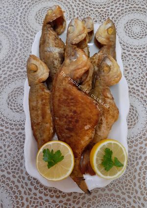 Une photo de Poissons frits 🍋