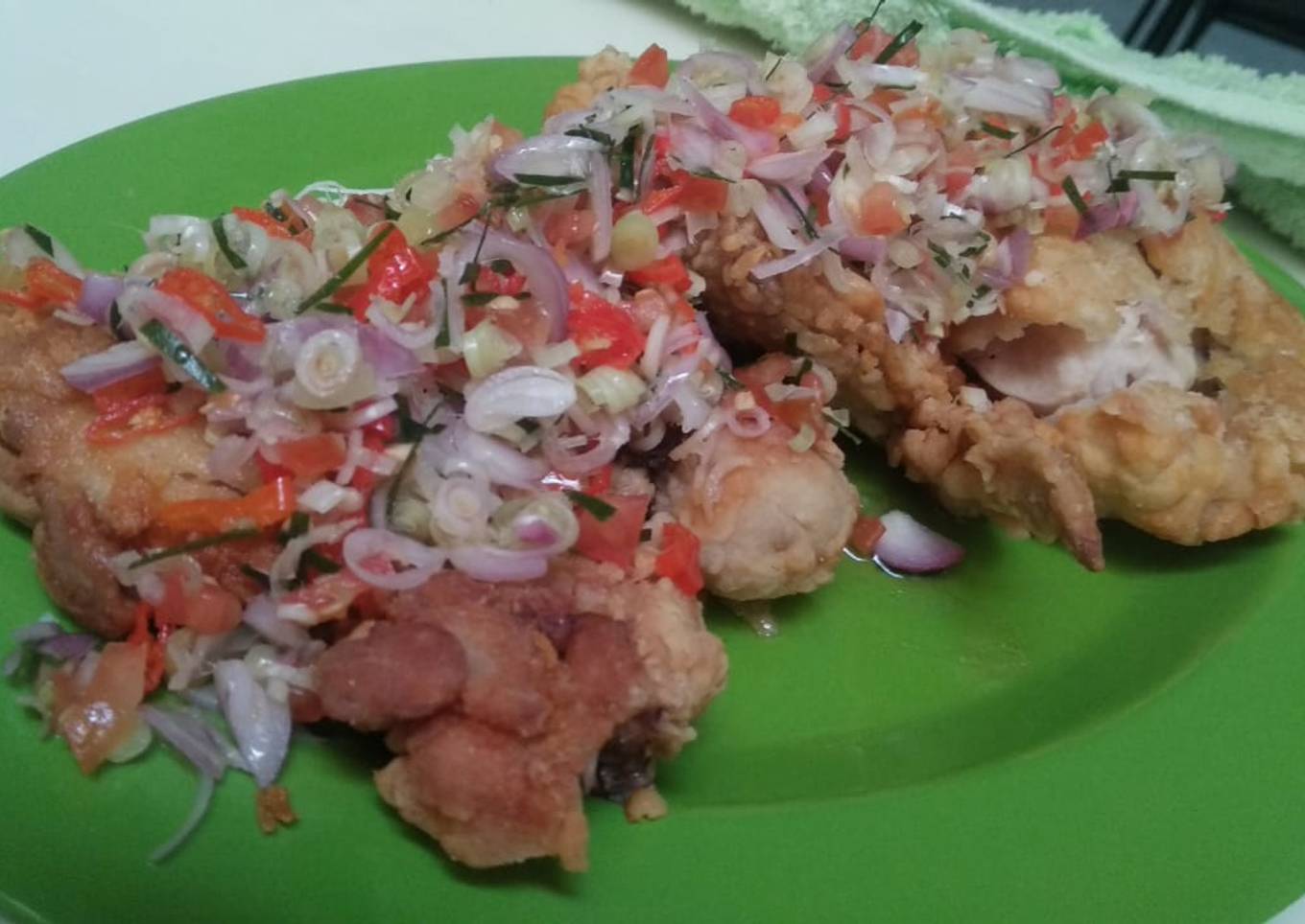 Ayam geprek sambal matah ala bensu
