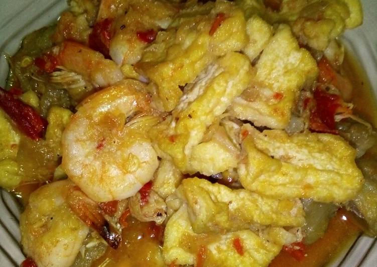 5. Udang tahu pentol bumbu pedas