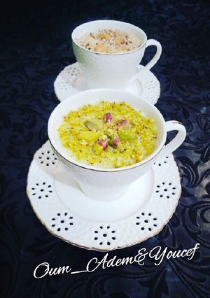 صورة لوصفة سحلب بالمكسرات ونكهة ماء الورد 💚