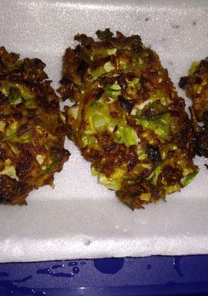 आलू पालक टिक्की (Aloo palak tikki recipe in hindi) रेसिपी मुख्य फोटो