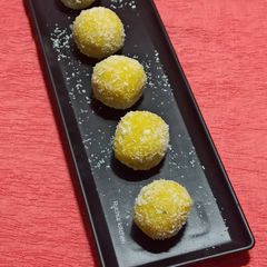 Kesar ladoo A picture of Kesar ladoo.