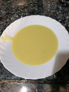 Una foto de Crema de calabacín ligera y cremosa
