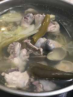 剝皮辣椒雞電鍋簡易版 的食譜成品照片
