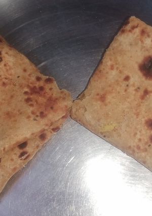 दाल मसाला पराठा(dal masala paratha recipe in hindi) रेसिपी मुख्य फोटो