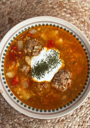 Prisoara csorba - húsgombóc leves recept fotója