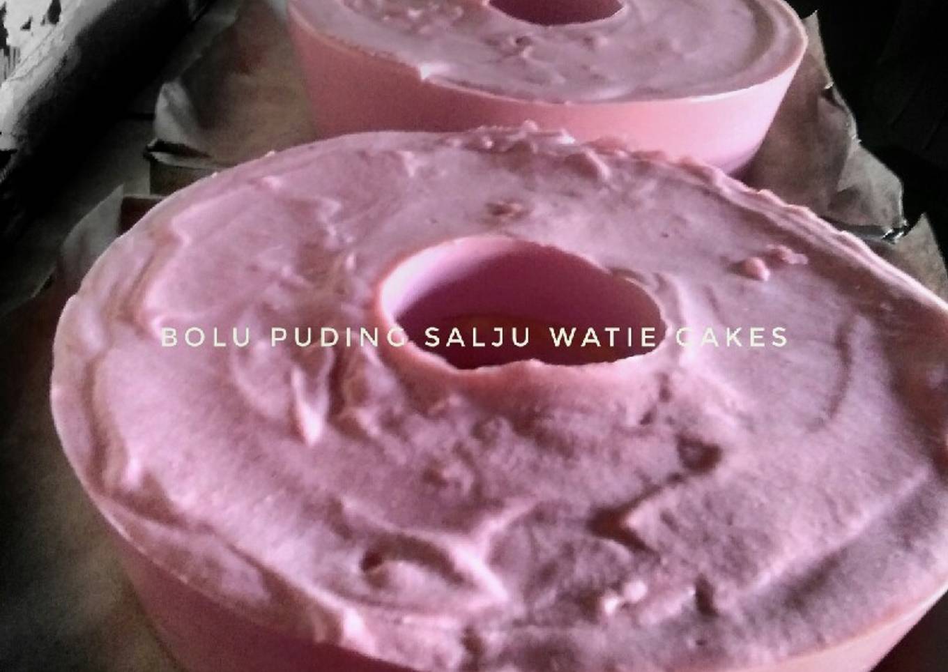 Bolu puding salju strawberry