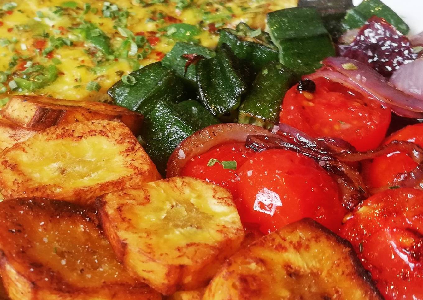Recipe of Any-night-of-the-week Pepper Frittata with Fried Plantains and Vegetables (Vegetarian)