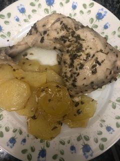 Una foto de 441. Pollo al limón con orégano (principal carne)