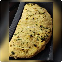 Stuffed Cheese Garlic Bread (No yeast,No fire) A picture of Stuffed Cheese Garlic Bread (No yeast,No fire).