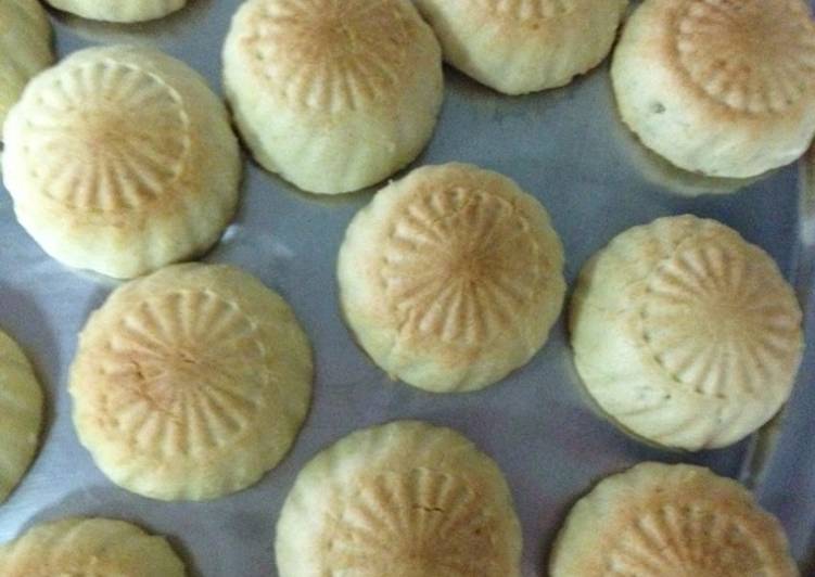 طريقة عمل معمول التمر الرائع