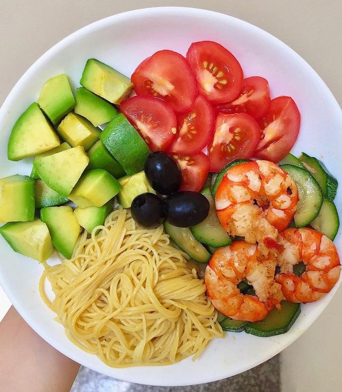Hình của món Mì trộn rau củ: giảm cân + eat clean.