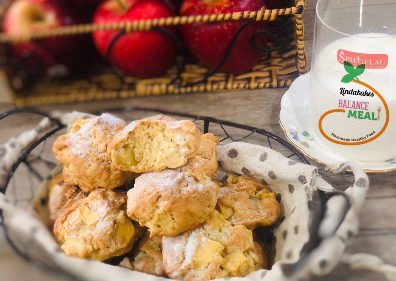Cinnamon Apple Cookies