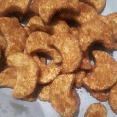 A picture of Kue palm keju.