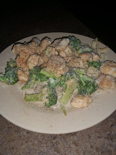 A picture of Chicken Fettuccine Alfredo.
