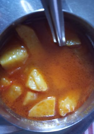 A picture of Rasadar aloo.