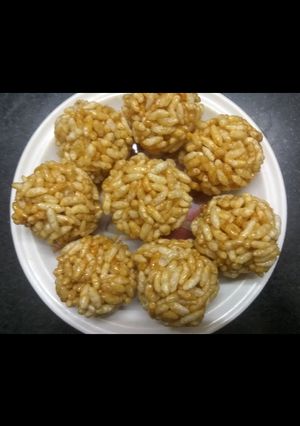 A picture of मुरमुरा के लड्डू (Murmura Ladoo).