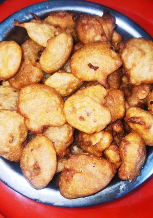 आटे के गुलगुले (Aate ke gulgule recipe in Hindi) रेसिपी मुख्य फोटो