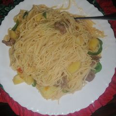 A picture of Spaghetti sauce with beef.