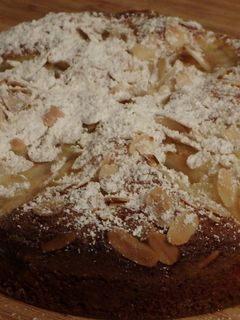 Olasz körtés-mandulás torta recept fotója