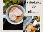Una foto de mug cake de platano