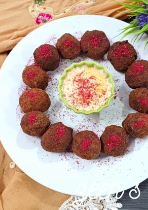 A picture of The Classic Falafel.