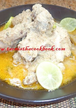 হোয়াইট চিকেন কোর্মা (white Chicken korma recipe in Bengali) রেসিপির প্রধান ছবি