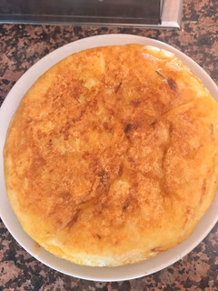 Una foto de Tortilla de patatas SIN HUEVO