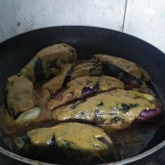 Brinjal Masal-e-daar A picture of Brinjal Masal-e-daar.