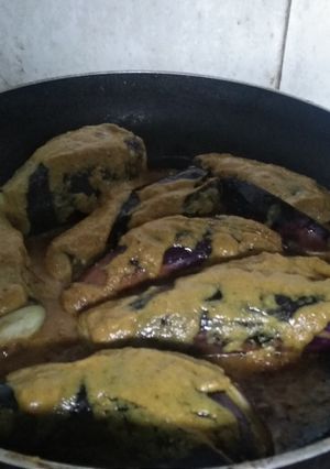 A picture of Brinjal Masal-e-daar.