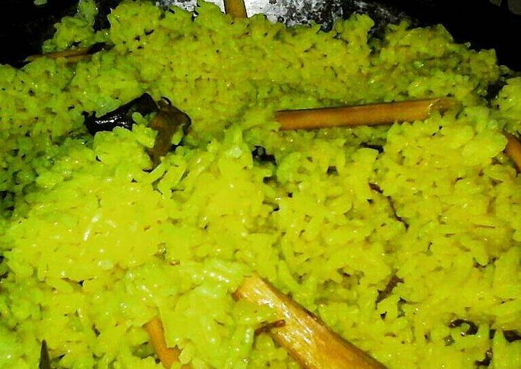 Rahasia Membuat Nasi kuning yang Enak Banget