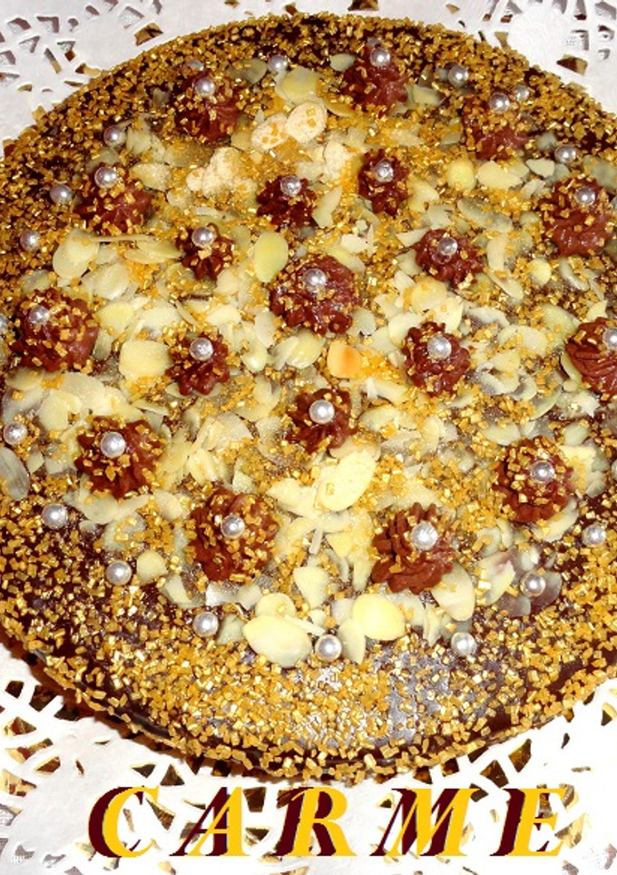 Una foto de Tarta sin gluten con turrón de chocolate Suchard