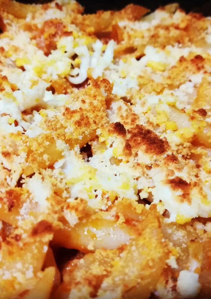Una foto de Macarrones con atún y huevo gratinados