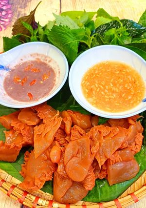 Hình của món Mùa sứa đỏ Hải Phòng.