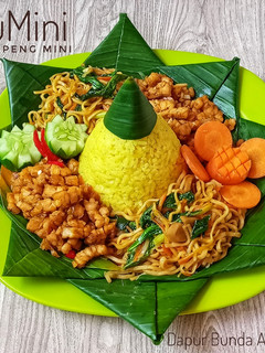 Foto resep TuMini (Tumpeng Mini) dengan Nasi Kuning Super Praktis Magic Com