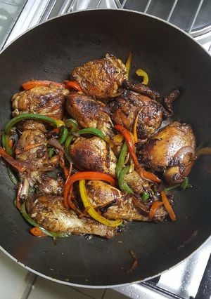 A picture of Red Wine Chicken Stir Fry.