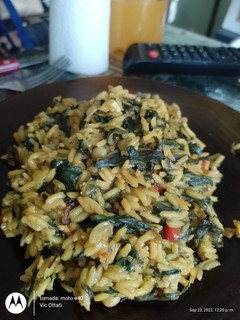 Una foto de Arroz verdeamarello vegano