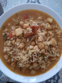 Una foto de Arroz caldoso con garbanzos y sepia