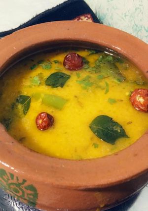 A picture of Daal chawal.