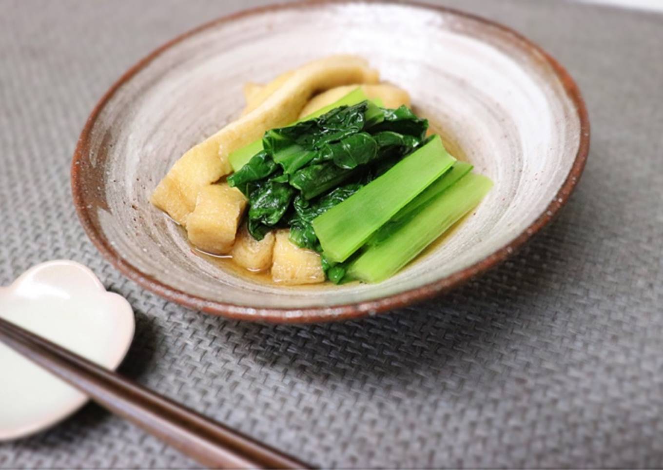 Boiled deep-fried tofu and Komatsuna