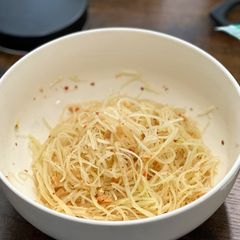 A picture of Thai Papaya Salad (Som Tum).